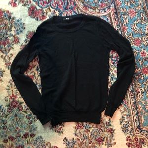 Uniqlo light weight sweater